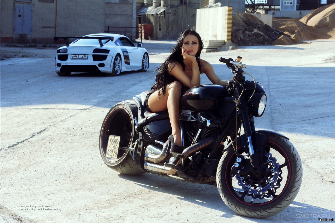 Sexy model Brunettes on a motorcycle in Tegucigalpa
