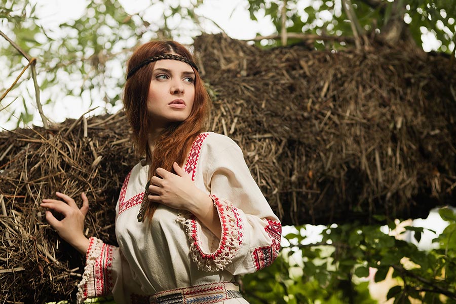 Women in Slavic costumes in Tegucigalpa
