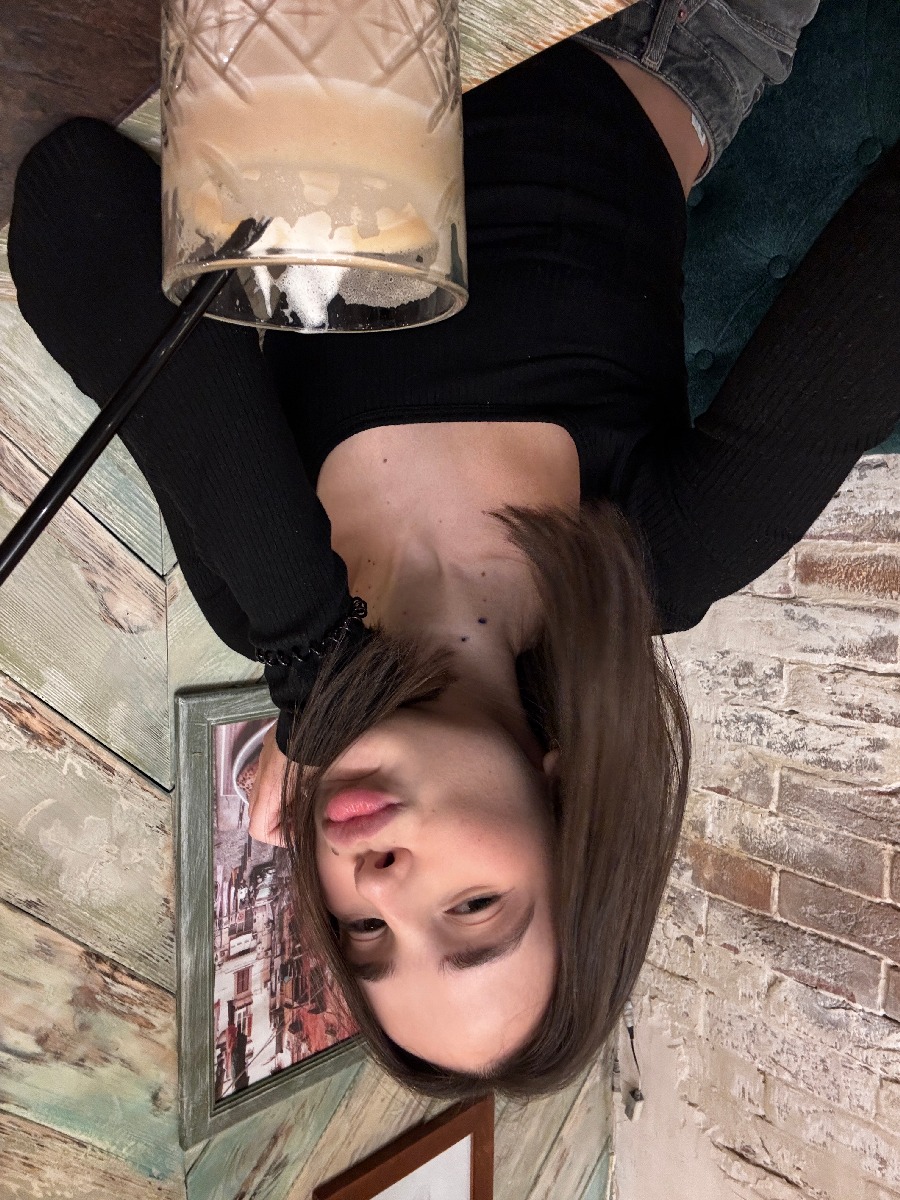 Fresh photos, fresh mood — Tina online in Tegucigalpa